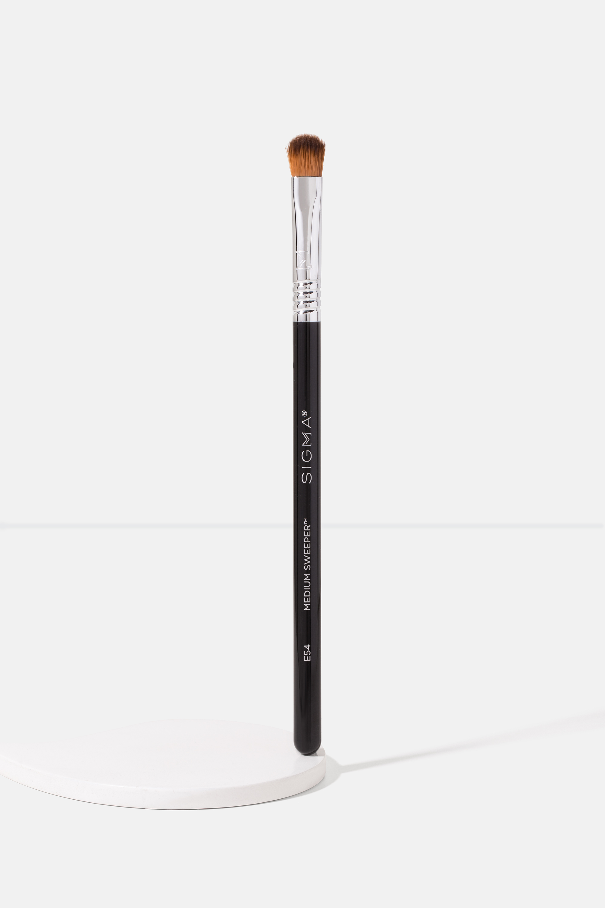 E54 Medium Sweeper™ Brush